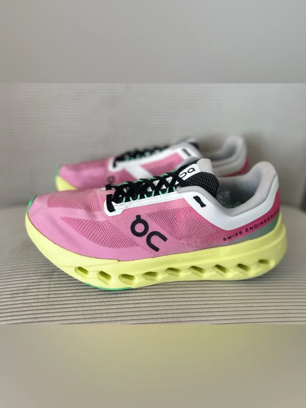 On Women's Cloudsurfer Next in the Pink / Limelight size 8.5 - Picture 8 of 11